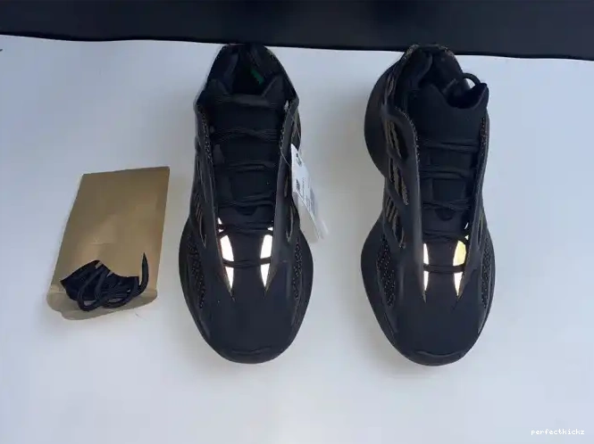 ADIDAS 700 GY0189 YEEZY V3 0604